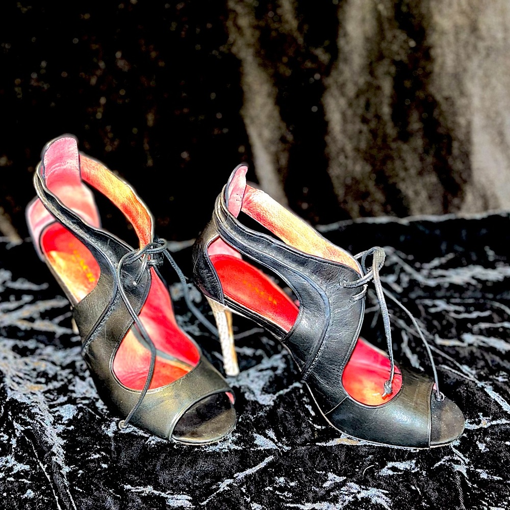 Coach Black Leather and Snake Print heel size 7.5